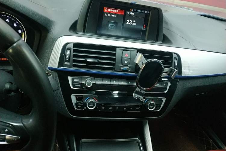 Used BMW 2 Series 2018 225i Convertible Coupe M Sport Edition Audio And AC Panel