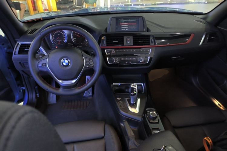 Used BMW 2 Series 2018 220i Convertible Coupe Sports Design Package Center Console