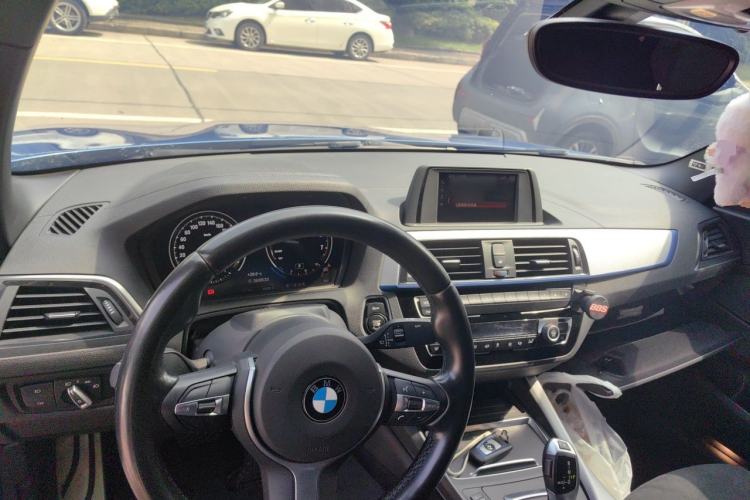 Used BMW 2 Series 2018 225i Convertible Coupe M Sport Edition Center Console