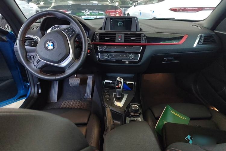 Used BMW 2 Series 2018 220i Convertible Coupe Sports Design Package Center Console