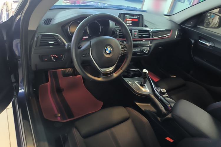 Used BMW 2 Series 2018 220i Sport Design Package Center Console