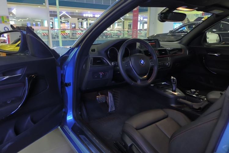 Used BMW 2 Series 2018 220i Convertible Coupe Sports Design Package Driver Seat
