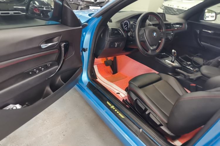 Used BMW 2 Series 2018 220i Convertible Coupe Sports Design Package Driver Seat