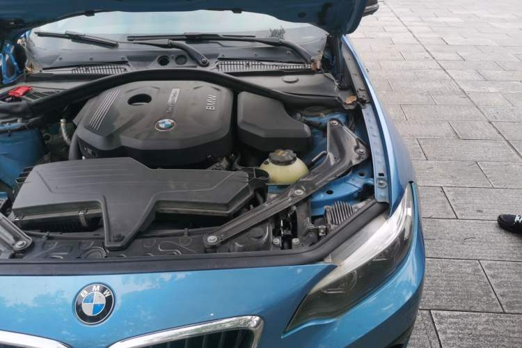 Used BMW 2 Series 2018 220i Convertible Coupe Sports Design Package Engine Bay Left