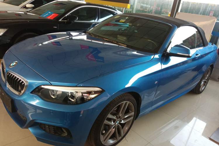 Used BMW 2 Series 2018 225i Convertible Coupe M Sport Edition Exterior 3