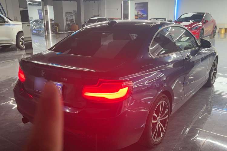 Used BMW 2 Series 2018 220i Sport Design Package Exterior 3