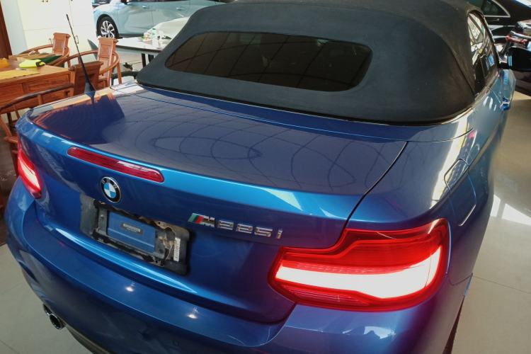 Used BMW 2 Series 2018 225i Convertible Coupe M Sport Edition Exterior 4