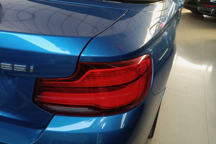 Used BMW 2 Series 2018 225i Convertible Coupe M Sport Edition Exterior 6