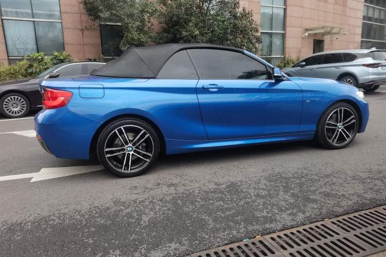Used BMW 2 Series 2018 225i Convertible Coupe Luxury Model M Sport Package Exterior 8