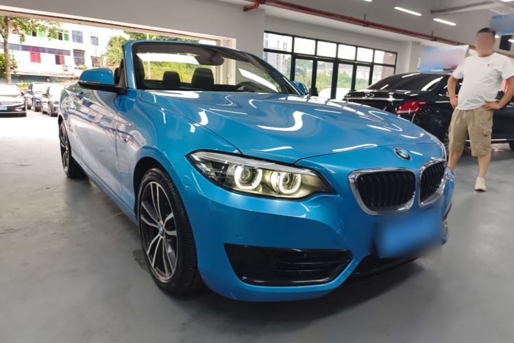 Used BMW 2 Series 2018 220i Convertible Coupe Sports Design Package Front Right 45 Deg