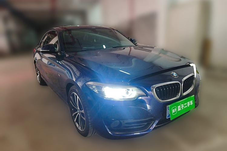Used BMW 2 Series 2018 220i Sport Design Package Front Right 45 Deg