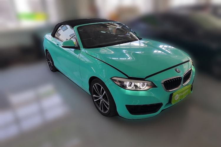 Used BMW 2 Series 2018 220i Convertible Coupe Sports Design Package Front Right 45 Deg