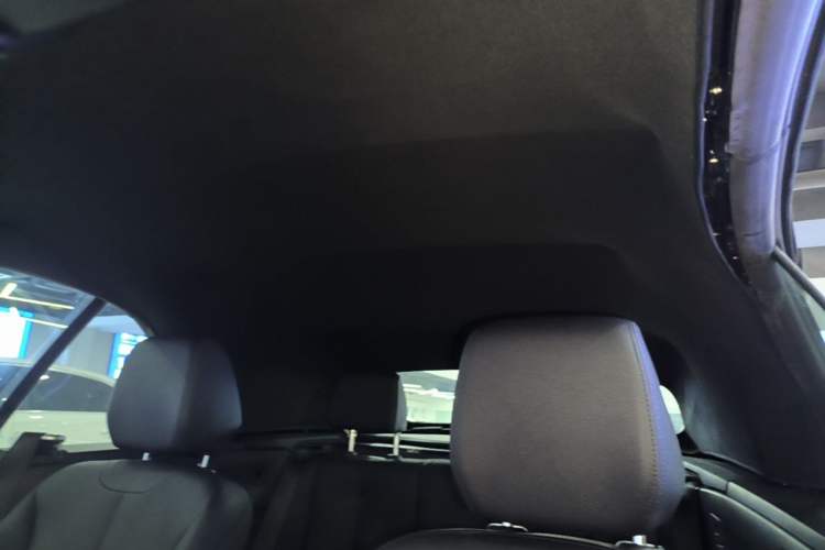 Used BMW 2 Series 2018 220i Convertible Coupe Sports Design Package Headliner