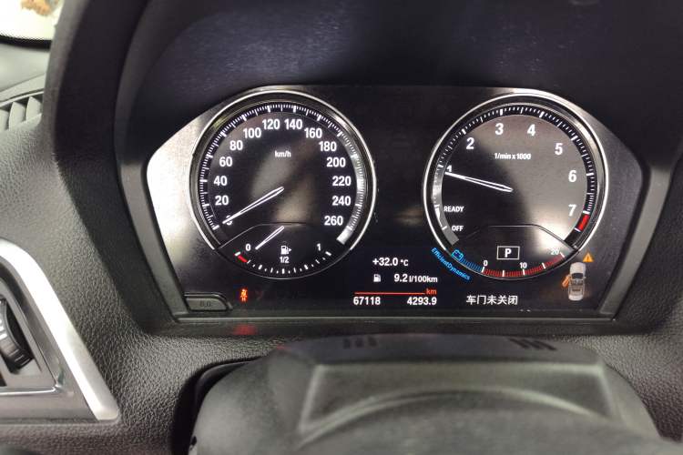 Used BMW 2 Series 2018 220i Convertible Coupe Sports Design Package Instrument Cluster