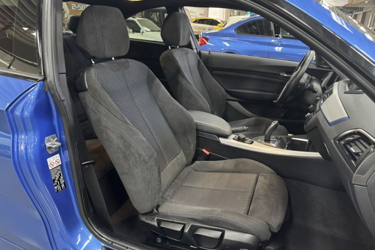 Used BMW 2 Series 2018 225i M Sport Interior 11