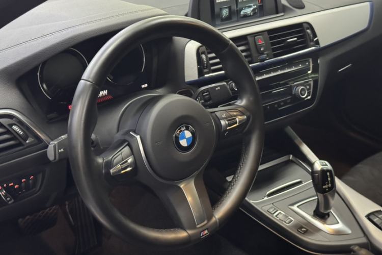 Used BMW 2 Series 2018 225i M Sport Interior 3