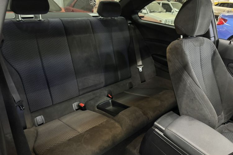 Used BMW 2 Series 2018 225i M Sport Interior 4