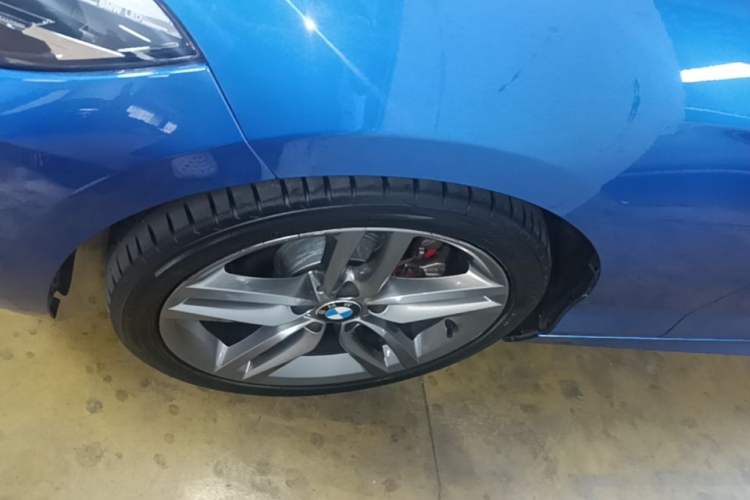 Used BMW 2 Series 2018 225i Convertible Coupe M Sport Edition Left Front Wheel Hub