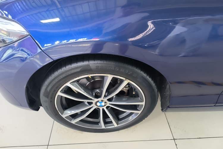 Used BMW 2 Series 2018 220i Sport Design Package Left Front Wheel Hub
