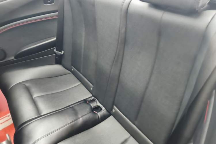 Used BMW 2 Series 2018 220i Convertible Coupe Sports Design Package Left Rear Seat
