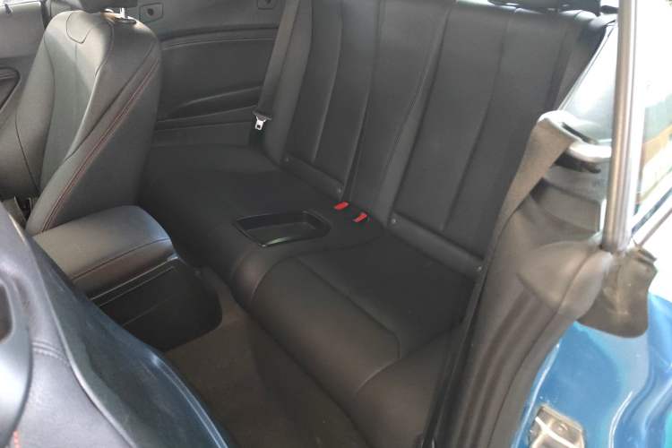 Used BMW 2 Series 2018 220i Convertible Coupe Sports Design Package Left Rear Seat