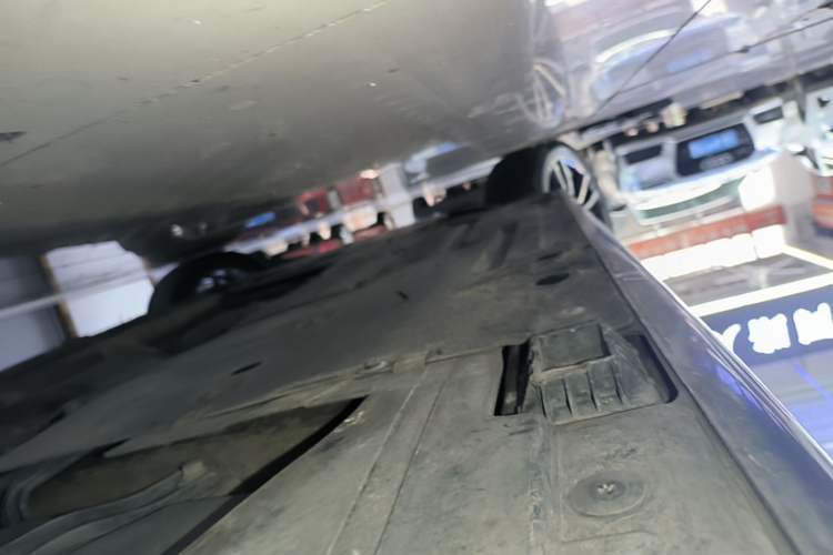 Used BMW 2 Series 2018 220i Sport Design Package Left Side Sill