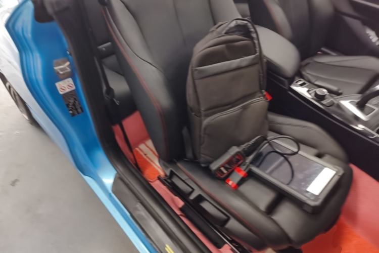 Used BMW 2 Series 2018 220i Convertible Coupe Sports Design Package Right Front Seat