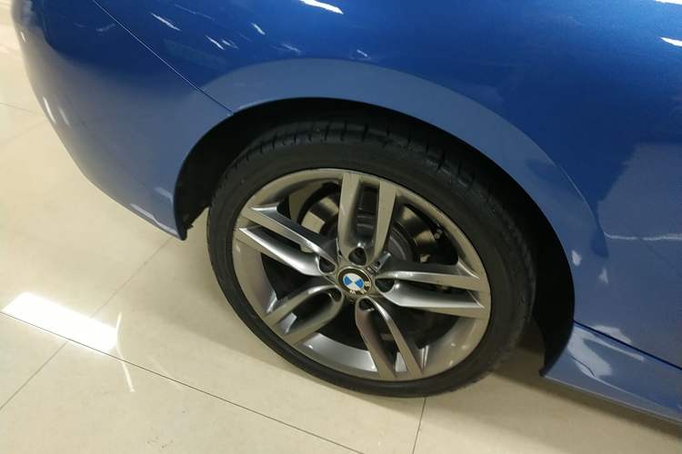 Used BMW 2 Series 2018 225i Convertible Coupe M Sport Edition Right Rear Wheel Hub