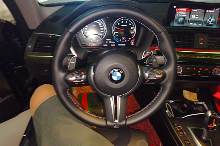 Used BMW 2 Series 2018 220i Sport Design Package Steering Wheel