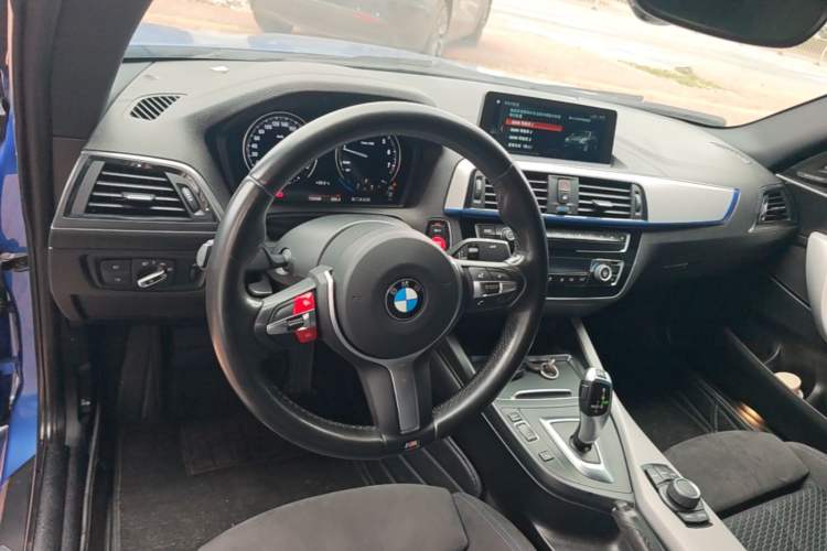Used BMW 2 Series 2018 225i M Sport Steering Wheel