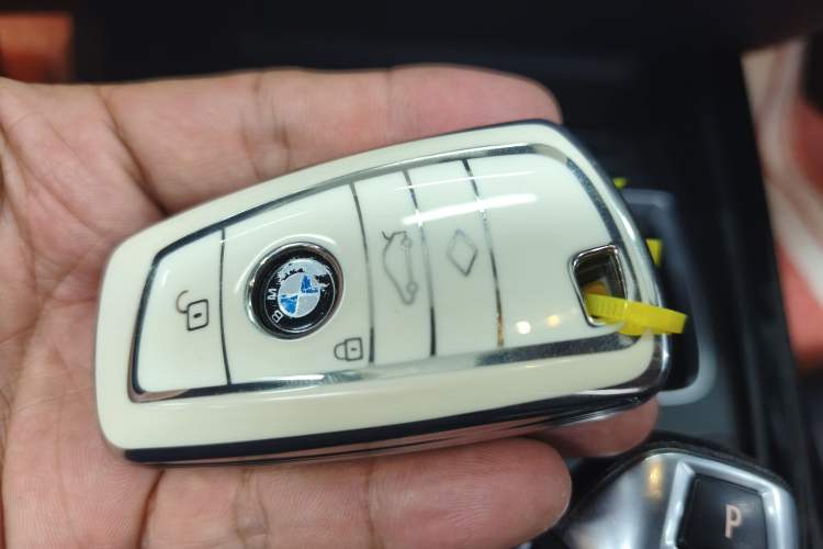 Used BMW 2 Series 2018 220i Convertible Coupe Sports Design Package Vehicle Key