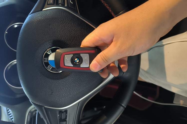 Used BMW 2 Series 2018 220i Sport Design Package Vehicle Key