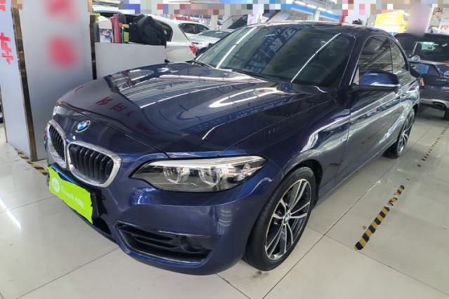 Ojetý BMW 2 Series 2018 220i Sport Design Package