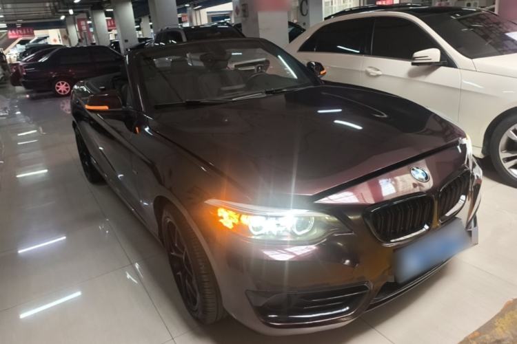 Used BMW 2 Series 2018 220i Convertible Coupe Sports Design Package Front Right 45 Deg