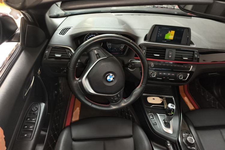 Used BMW 2 Series 2018 220i Convertible Coupe Sports Design Package Steering Wheel