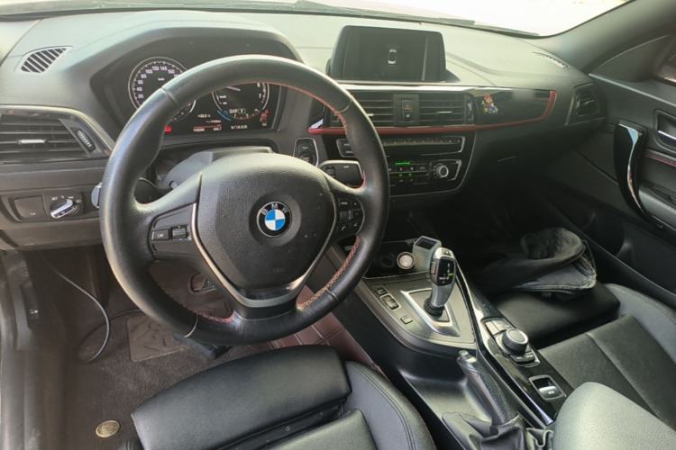Used BMW 2 Series 2018 220i Convertible Coupe Sports Design Package Center Console