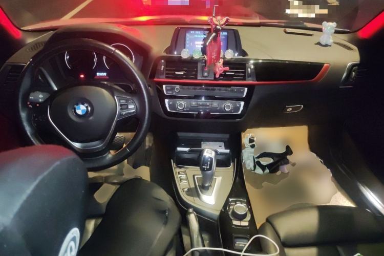 Used BMW 2 Series 2018 220i Convertible Coupe Sports Design Package Center Console