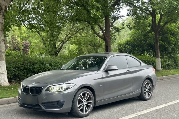 Used BMW 2 Series 2018 220i Sport Design Package Guazi used car, China used car export, Used car for sale, Used cars, Cheapest cars for sale