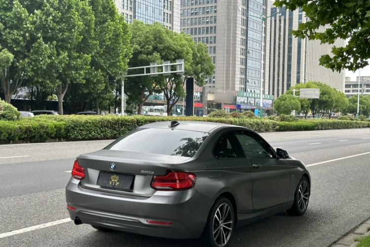 Used BMW 2 Series 2018 220i Sport Design Package Exterior 2