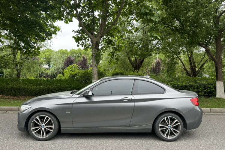 Used BMW 2 Series 2018 220i Sport Design Package Exterior 3