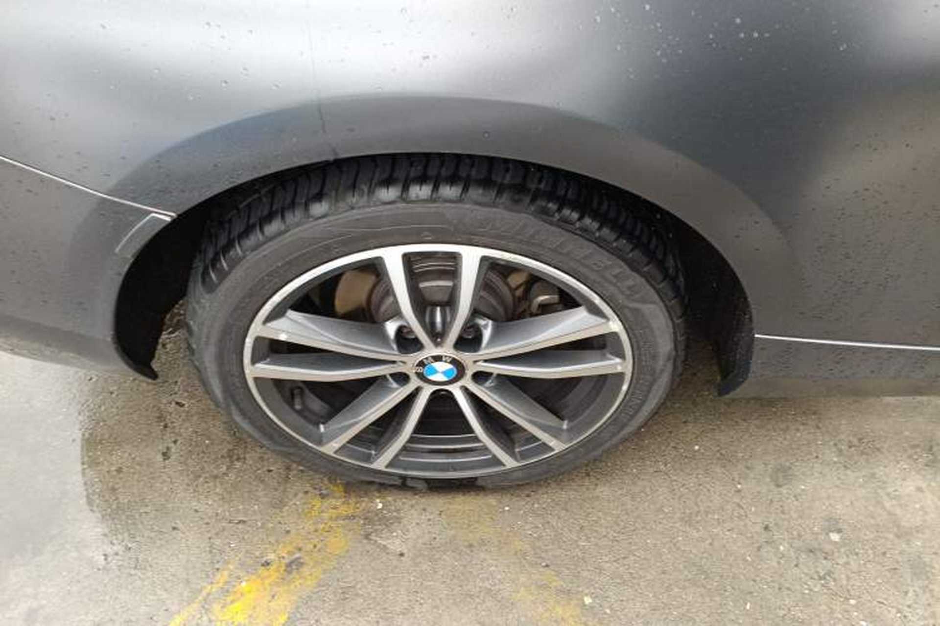 Used BMW 2 Series 2018 220i Sport Design Package Exterior 5