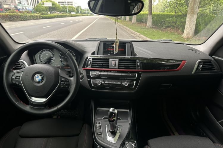 Used BMW 2 Series 2018 220i Sport Design Package Interior 2
