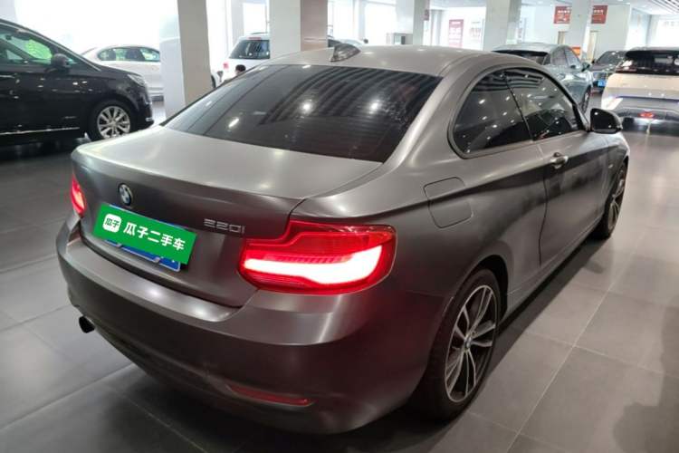 Used BMW 2 Series 2018 220i Sport Design Package Rear Right 45 Deg