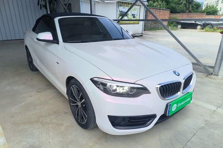Used BMW 2 Series 2018 220i Convertible Coupe Sports Design Package Front Right 45 Deg