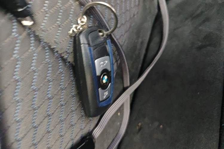 Used BMW 2 Series 2018 225i Luxury Model with M Sport Package Interior 1