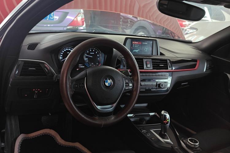 Used BMW 2 Series 2018 220i Convertible Coupe Sports Design Package Center Console