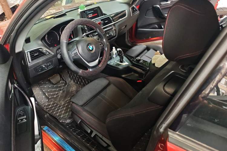 Used BMW 2 Series 2018 220i Sport Design Package Driver Seat