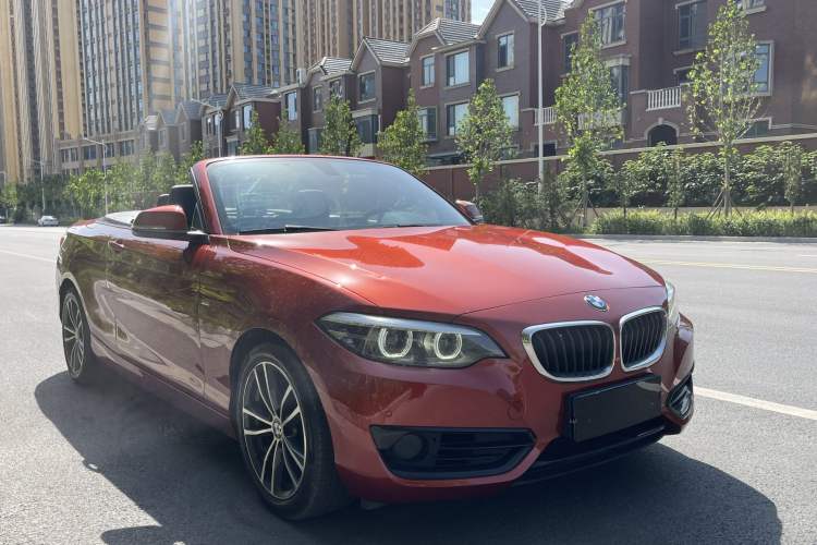 Used BMW 2 Series 2018 220i Convertible Coupe Sports Design Package Exterior 1