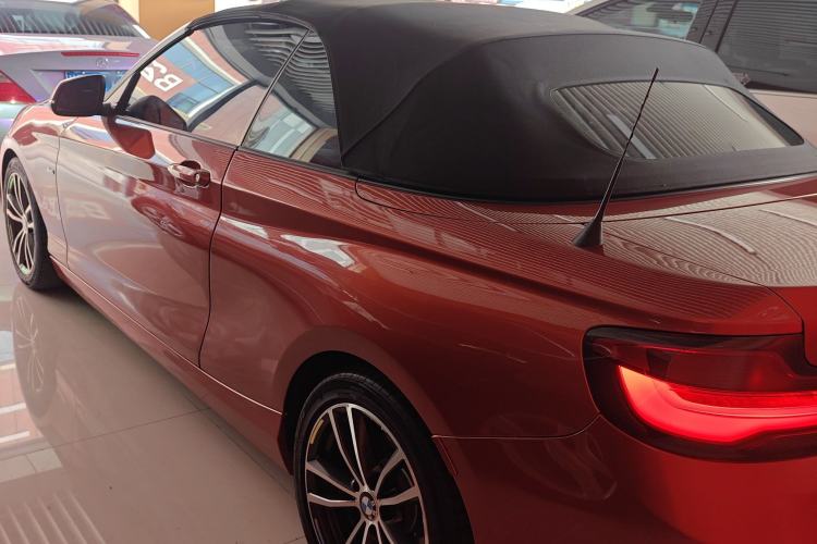 Used BMW 2 Series 2018 220i Convertible Coupe Sports Design Package Exterior 2