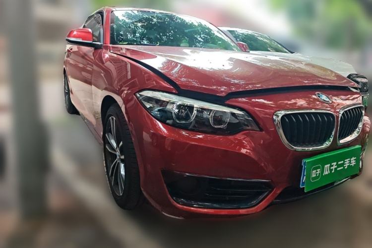 Used BMW 2 Series 2018 220i Sport Design Package Front Right 45 Deg